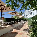 Hotel De La Calanque Le Lavandou