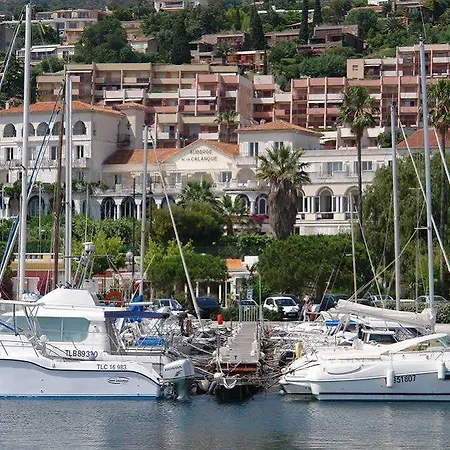 Hotel De La Calanque Le Lavandou