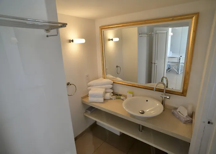 Hotel De La Calanque